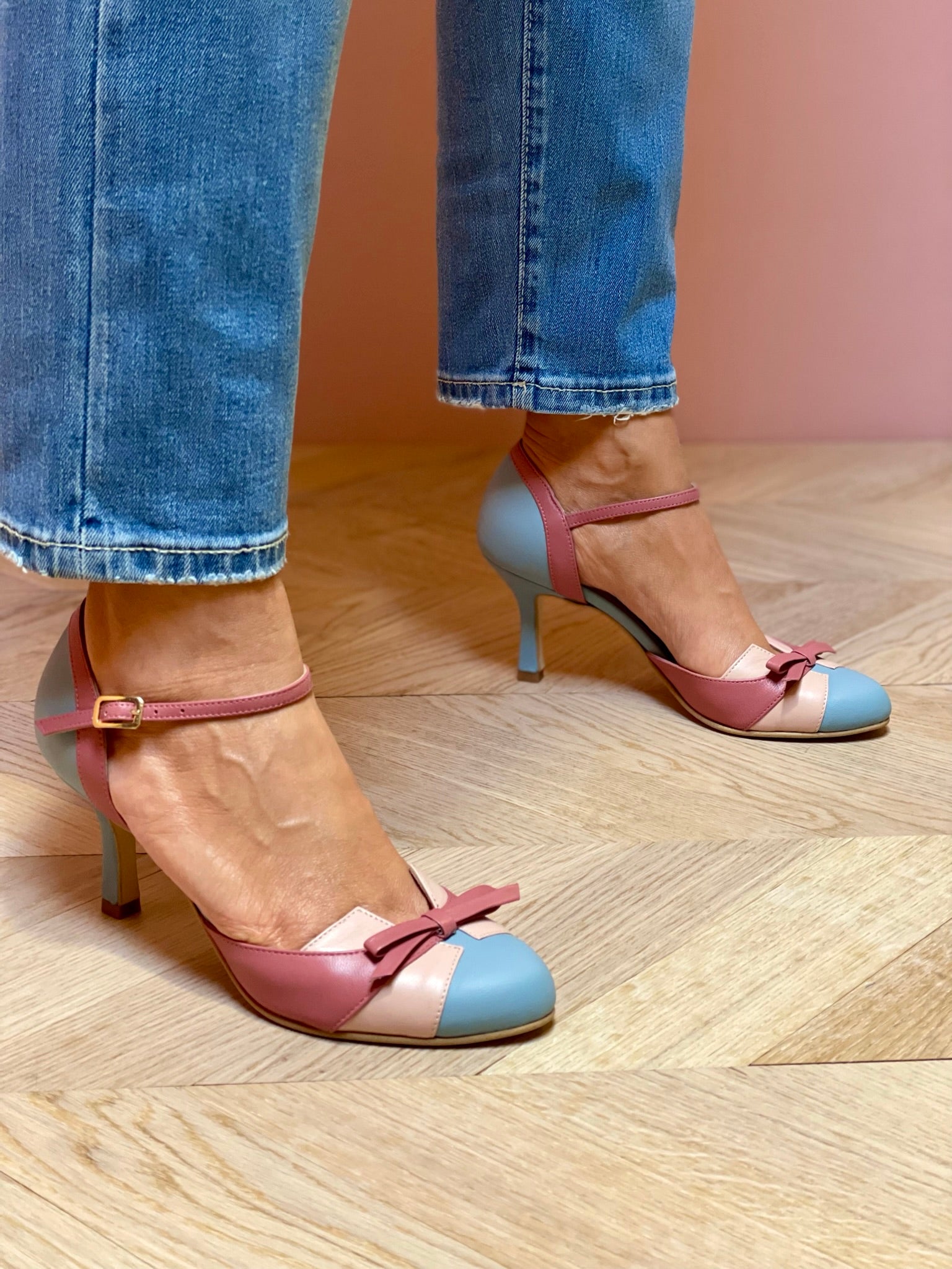 Women’s Two-Tone Bow Heel Sandals – Elegant Ankle Strap Mid Heel Pumps