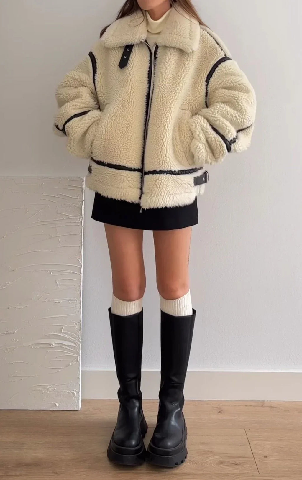 Women's Oversized Sherpa Teddy Jacket, Hip-Length Zip Jacket with Wide Collar and Contrast Trim