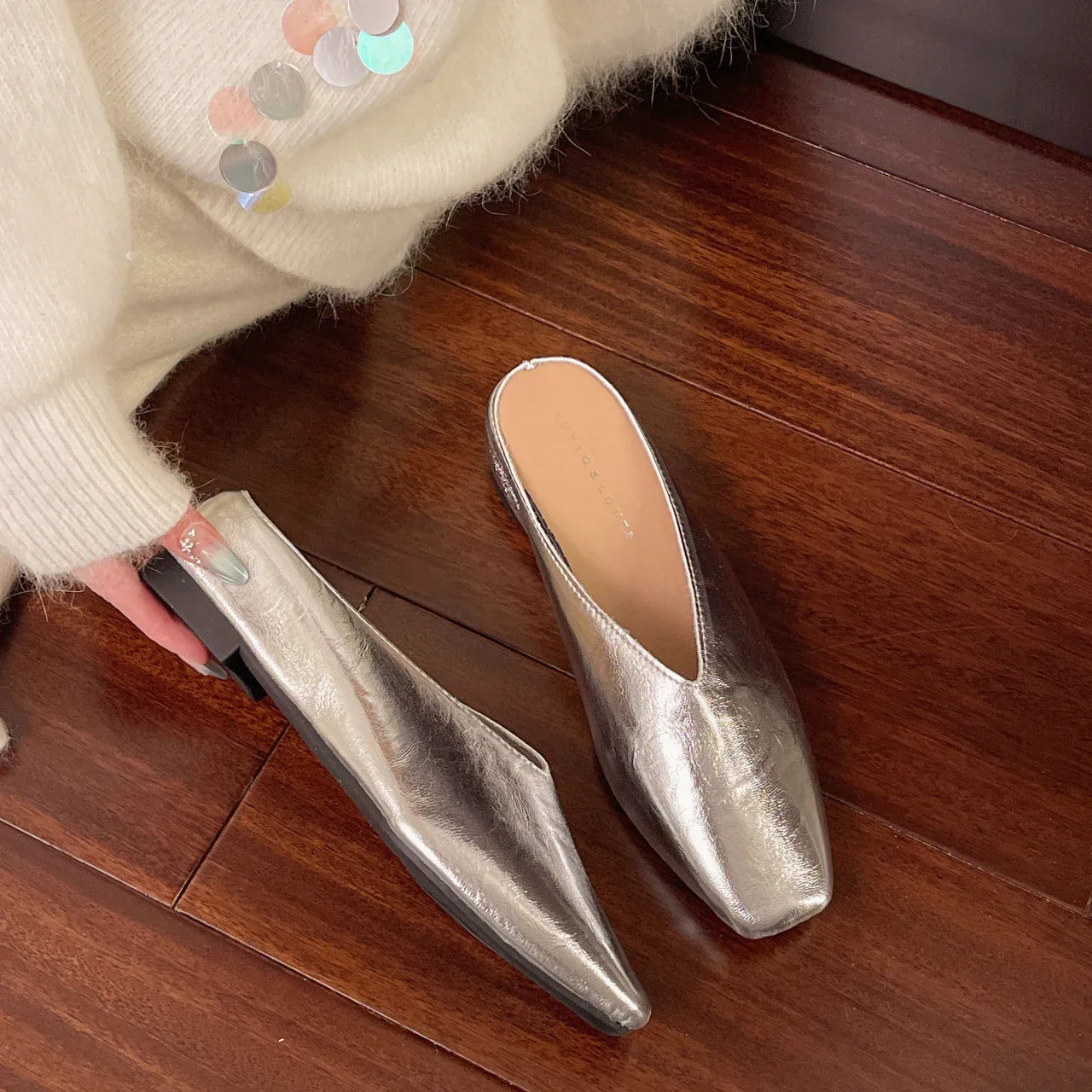 Women’s Slip-On Flat Shoes - Low Heel Square Toe Everyday Wear