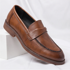 Men's Penny Leather Loafers with Platformed Sole - Pointed Toe Shoes