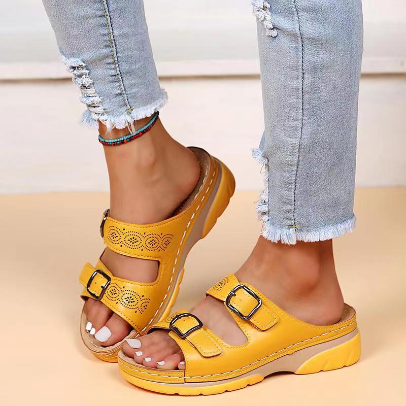 Women’s Buckle Strap Sandals | Adjustable Straps and Contoured Sole