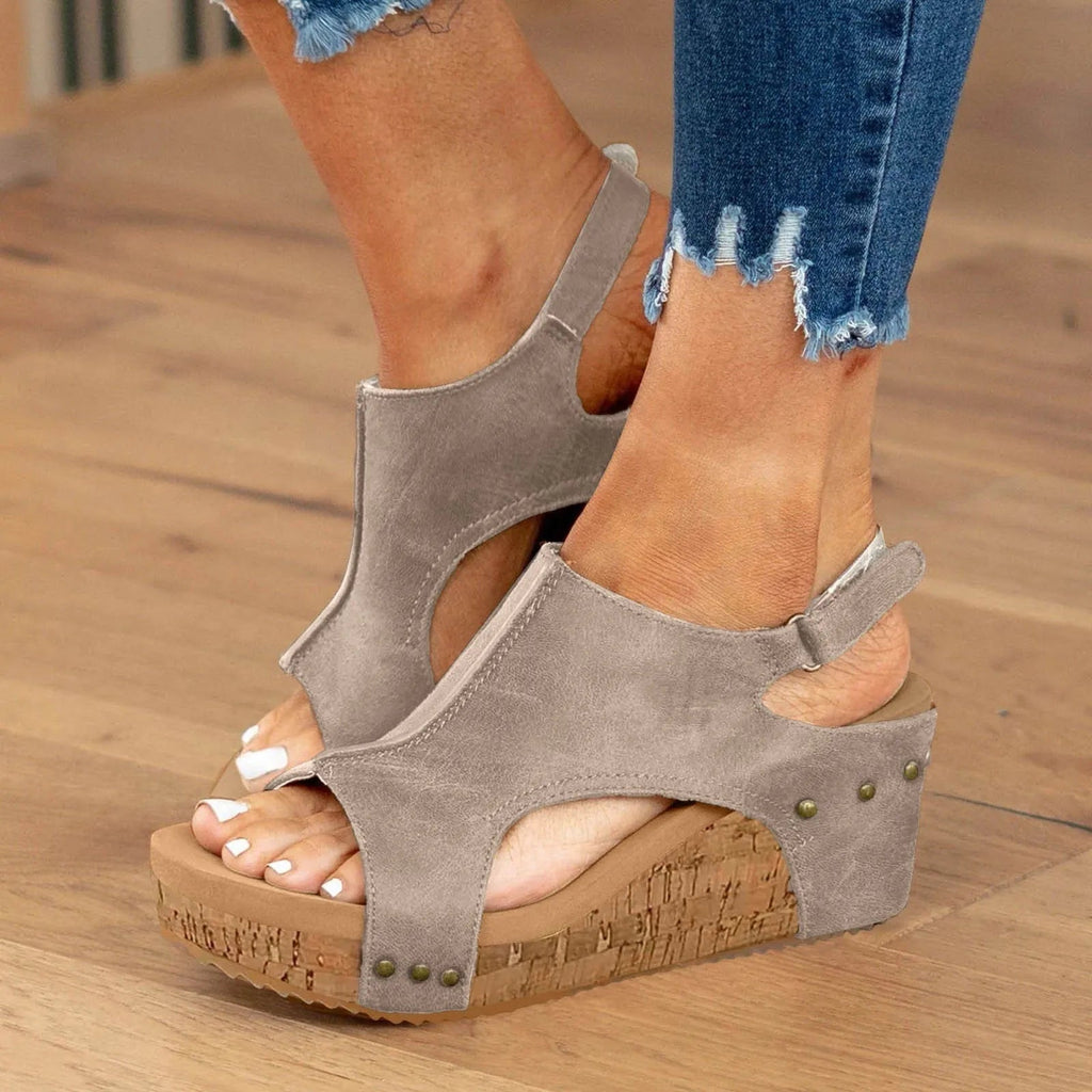 Women’s Comfort Sandals with Cushioned Sole