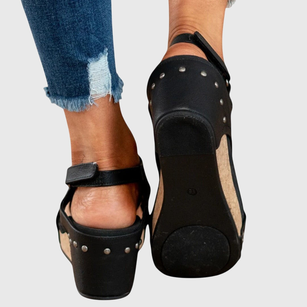 Women’s Comfort Sandals with Cushioned Sole