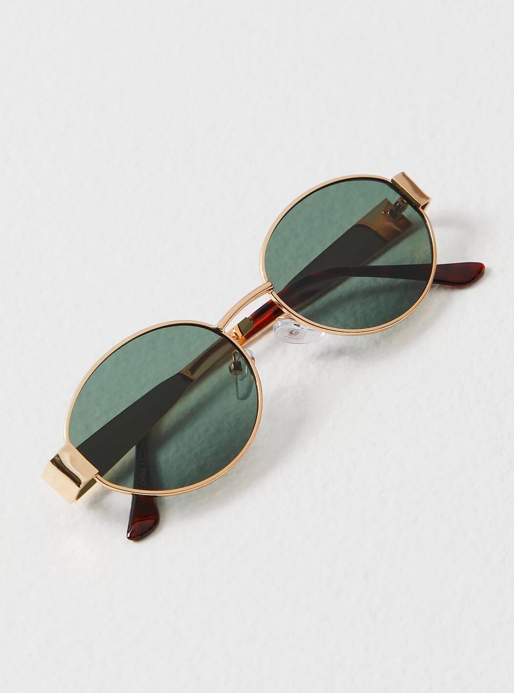 Unisex Metal Frame Sunglasses - UV Protection Classic Vintage Shades