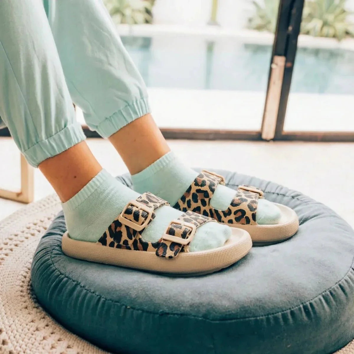Women’s Orthopedic Sandals – Adjustable Buckle Straps